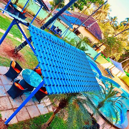 Summer Beach Resort, Goa - #Near Baga Beach #Swimming Pool #Garden #Bar #Lift #Premium Rooms #Property Of The Year #70565-84665 Калангут Экстерьер фото