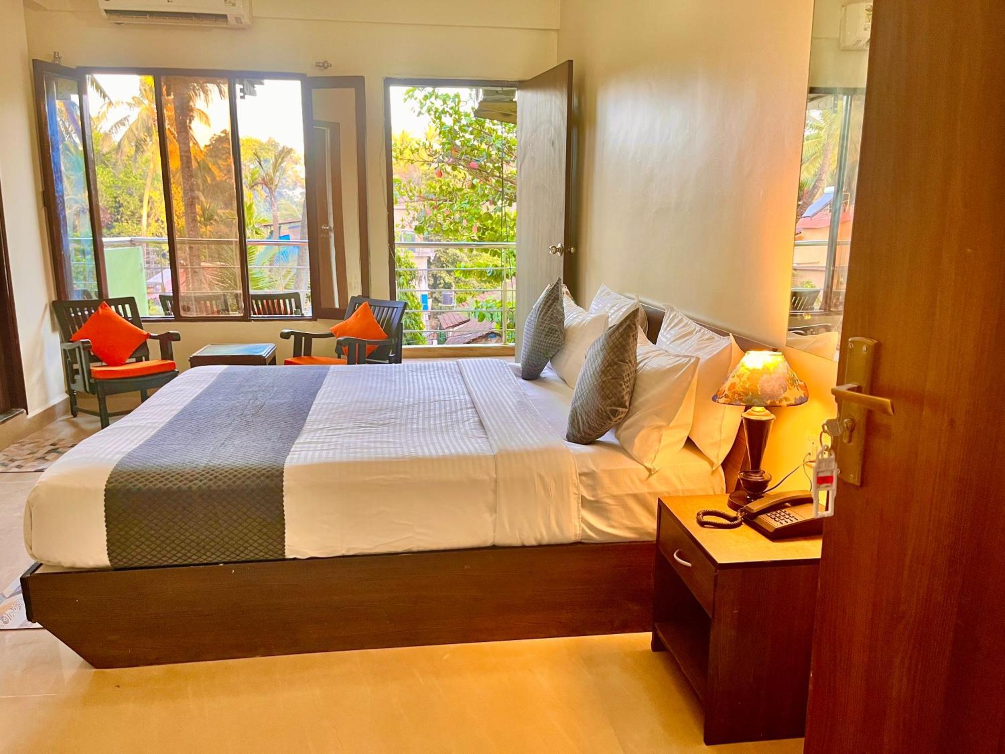 Summer Beach Resort, Goa - #Near Baga Beach #Swimming Pool #Garden #Bar #Lift #Premium Rooms #Property Of The Year #70565-84665 Калангут Экстерьер фото