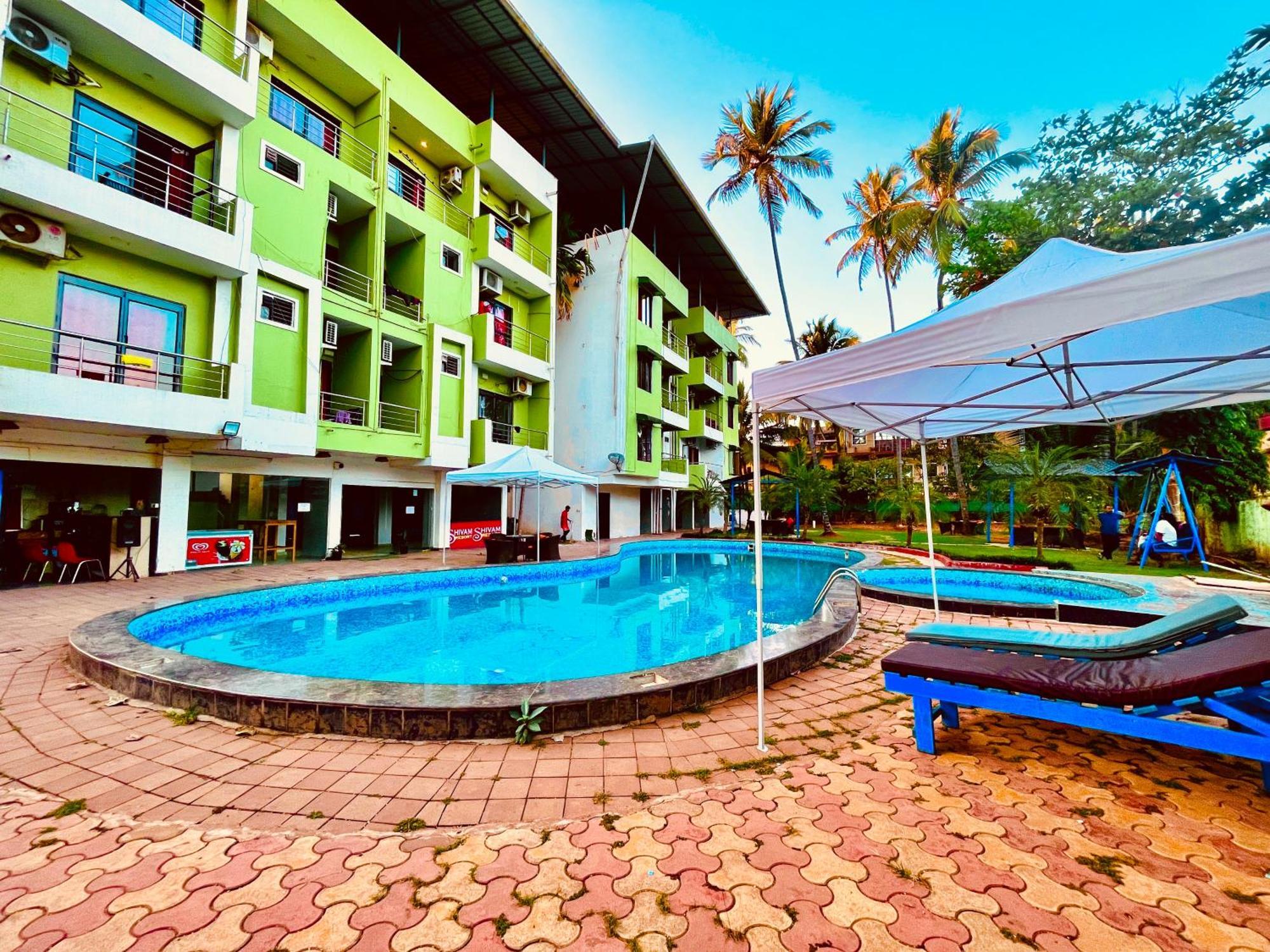 Summer Beach Resort, Goa - #Near Baga Beach #Swimming Pool #Garden #Bar #Lift #Premium Rooms #Property Of The Year #70565-84665 Калангут Экстерьер фото