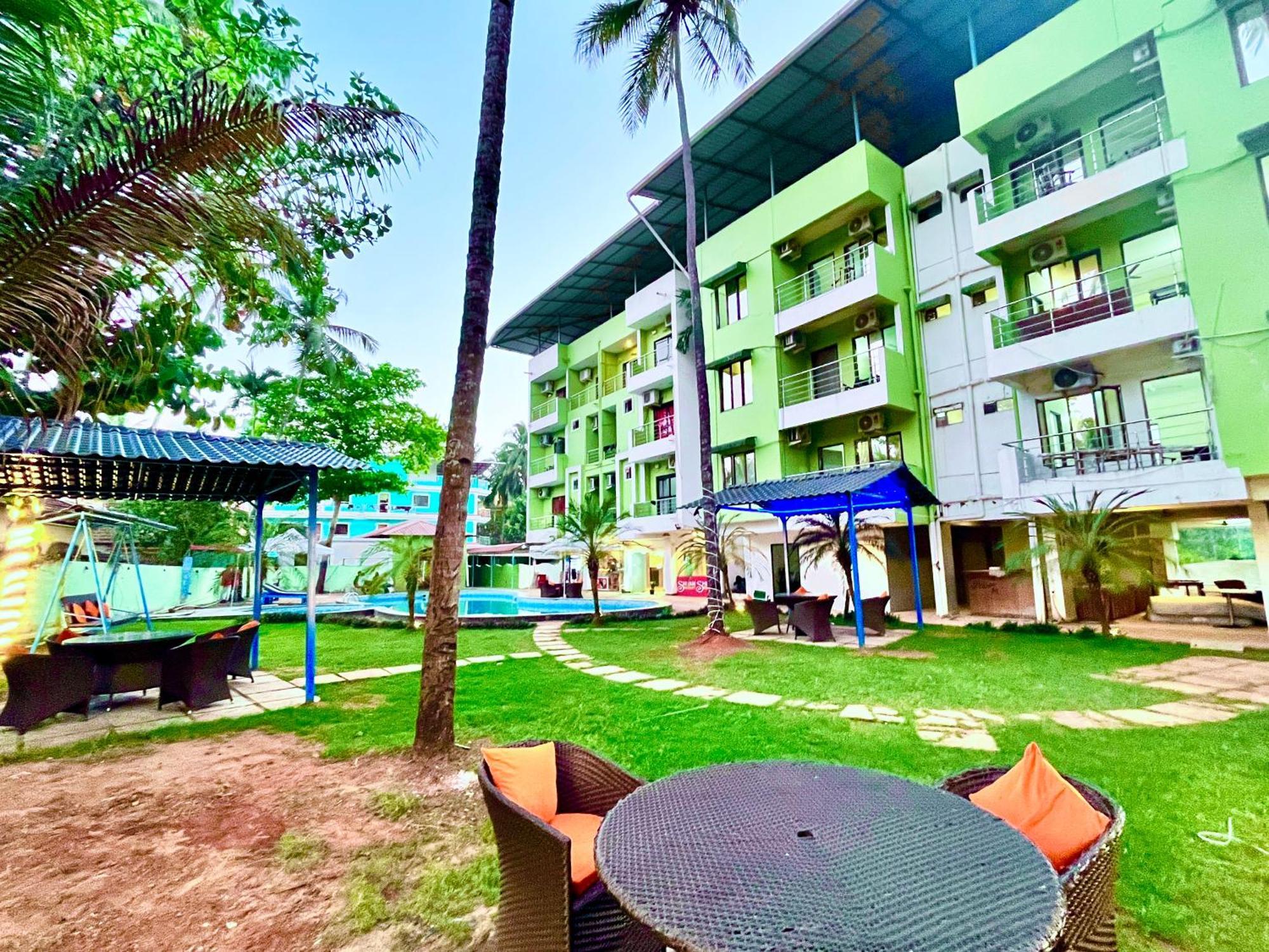 Summer Beach Resort, Goa - #Near Baga Beach #Swimming Pool #Garden #Bar #Lift #Premium Rooms #Property Of The Year #70565-84665 Калангут Экстерьер фото