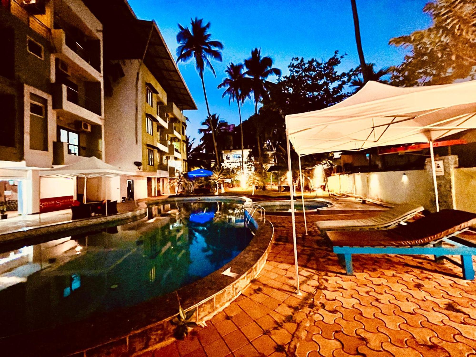 Summer Beach Resort, Goa - #Near Baga Beach #Swimming Pool #Garden #Bar #Lift #Premium Rooms #Property Of The Year #70565-84665 Калангут Экстерьер фото