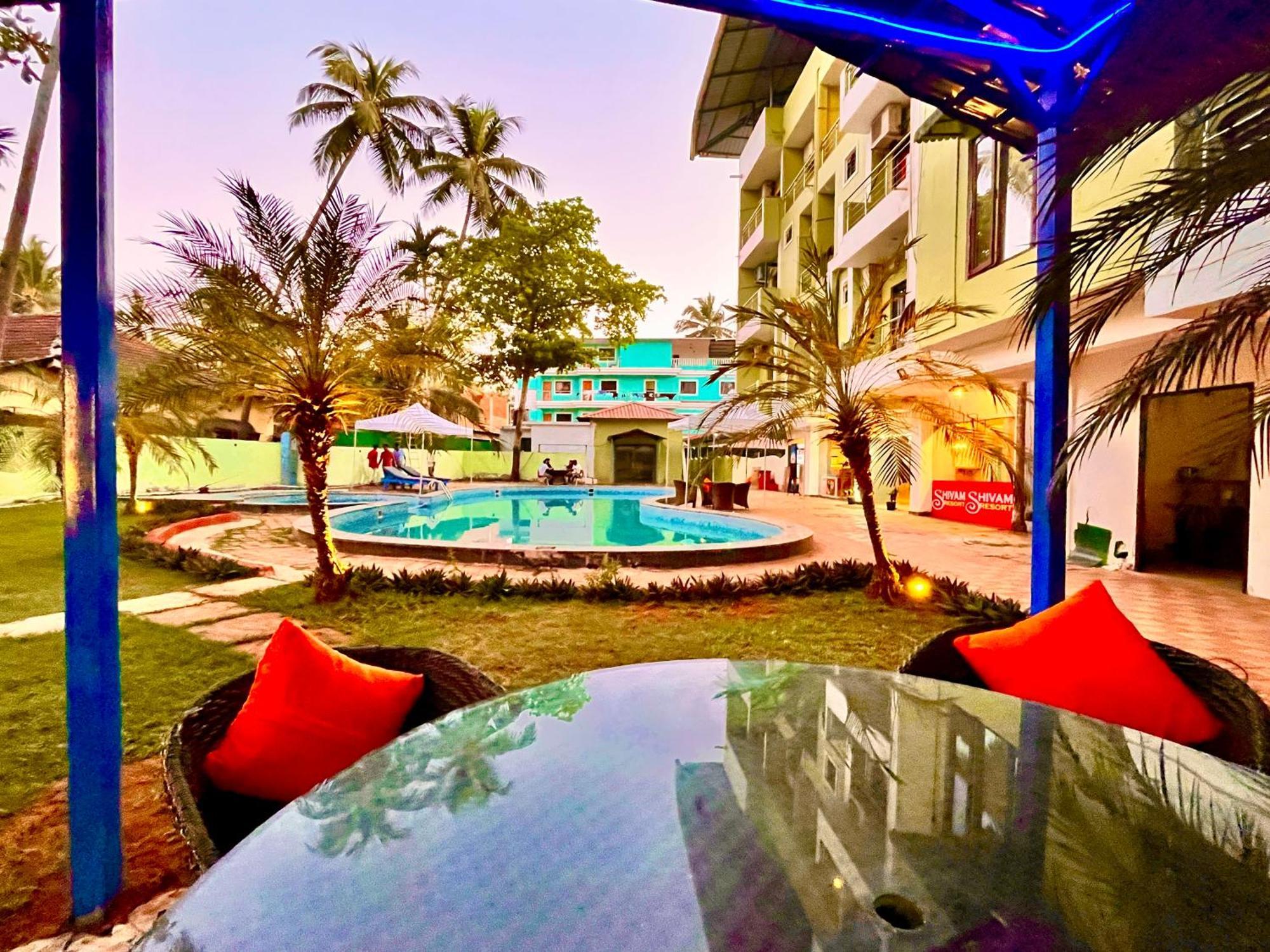 Summer Beach Resort, Goa - #Near Baga Beach #Swimming Pool #Garden #Bar #Lift #Premium Rooms #Property Of The Year #70565-84665 Калангут Экстерьер фото