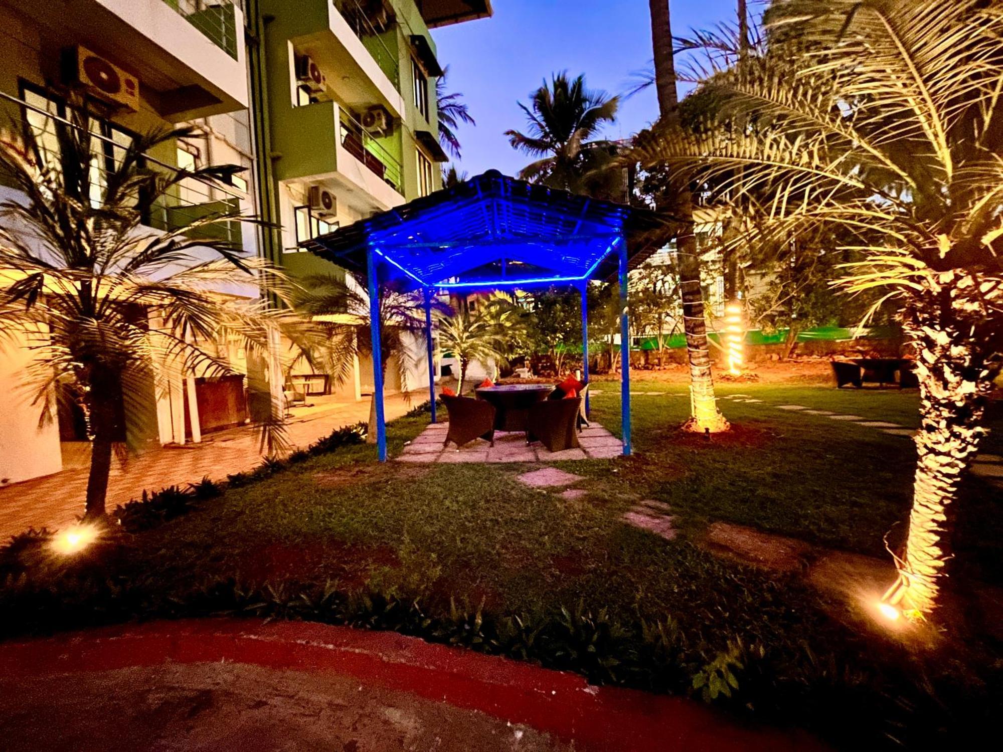 Summer Beach Resort, Goa - #Near Baga Beach #Swimming Pool #Garden #Bar #Lift #Premium Rooms #Property Of The Year #70565-84665 Калангут Экстерьер фото