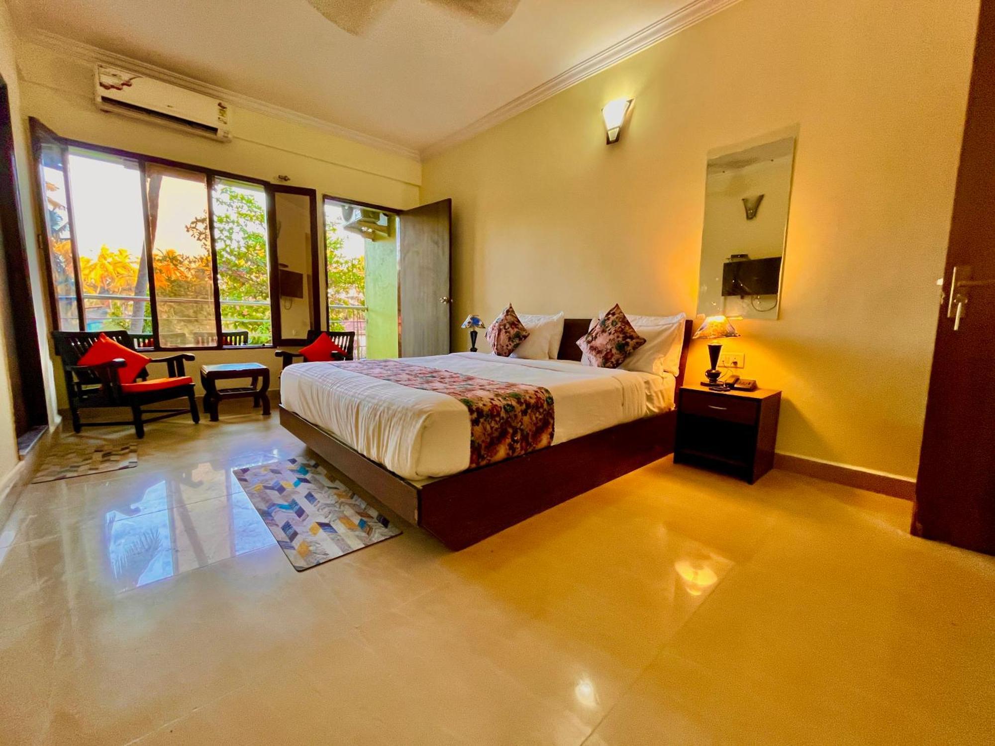 Summer Beach Resort, Goa - #Near Baga Beach #Swimming Pool #Garden #Bar #Lift #Premium Rooms #Property Of The Year #70565-84665 Калангут Экстерьер фото
